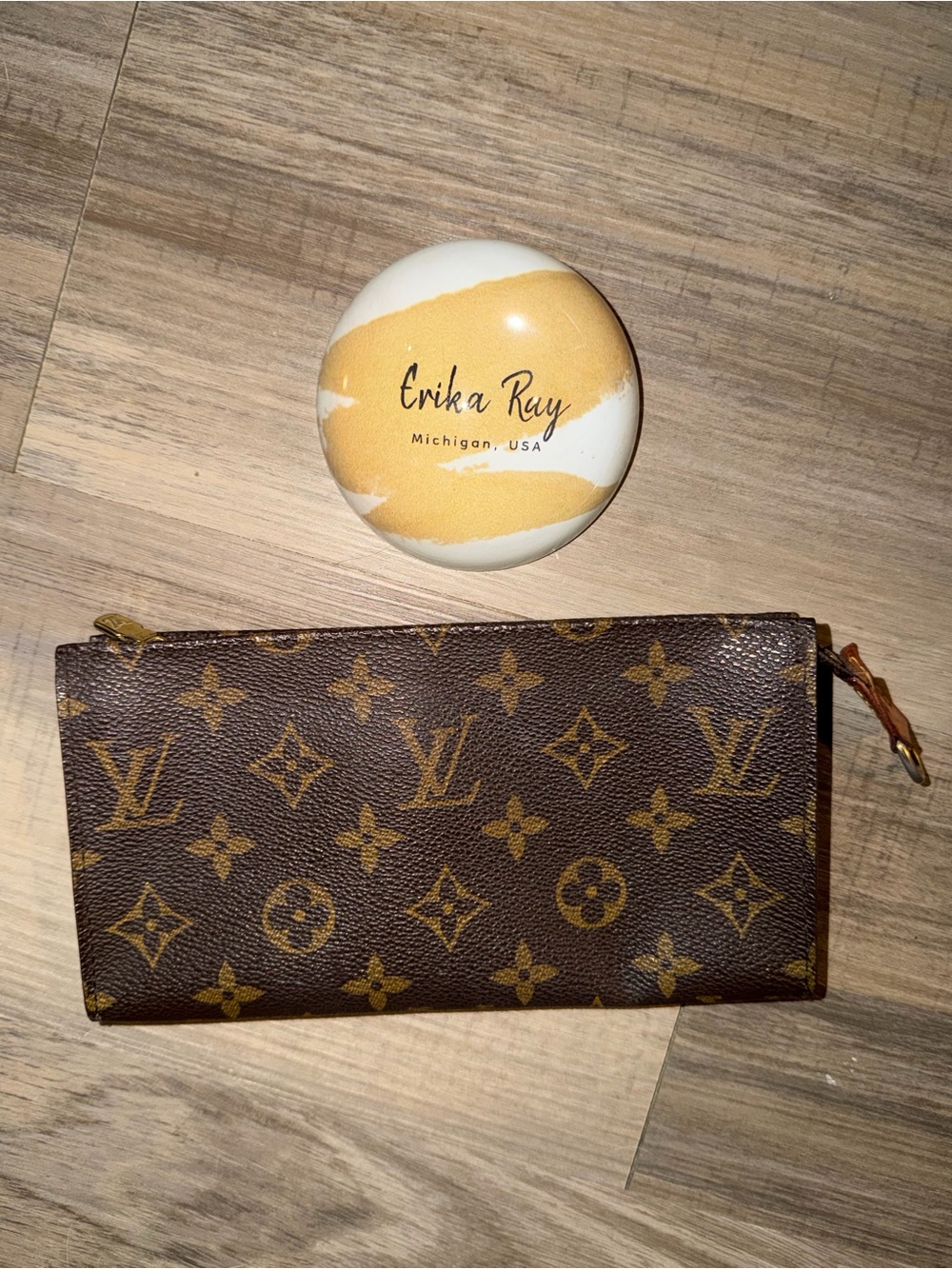 Louis Vuitton Monogram Bucket Pouch- PRELOVED CONDITION